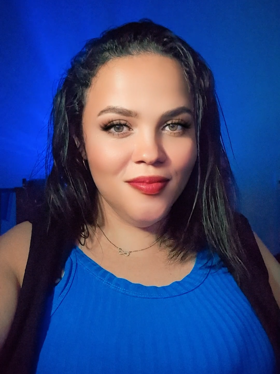 @👑Katlyn Bueno 🌼