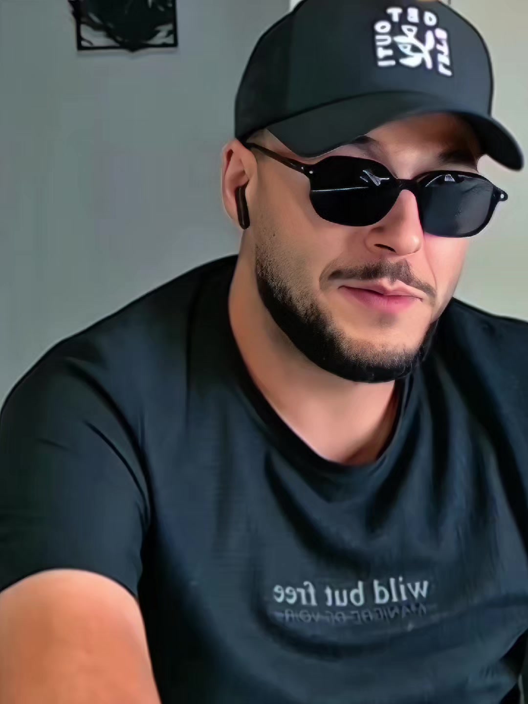 @𝗬𝗼𝘀𝗿𝗶_المصمم