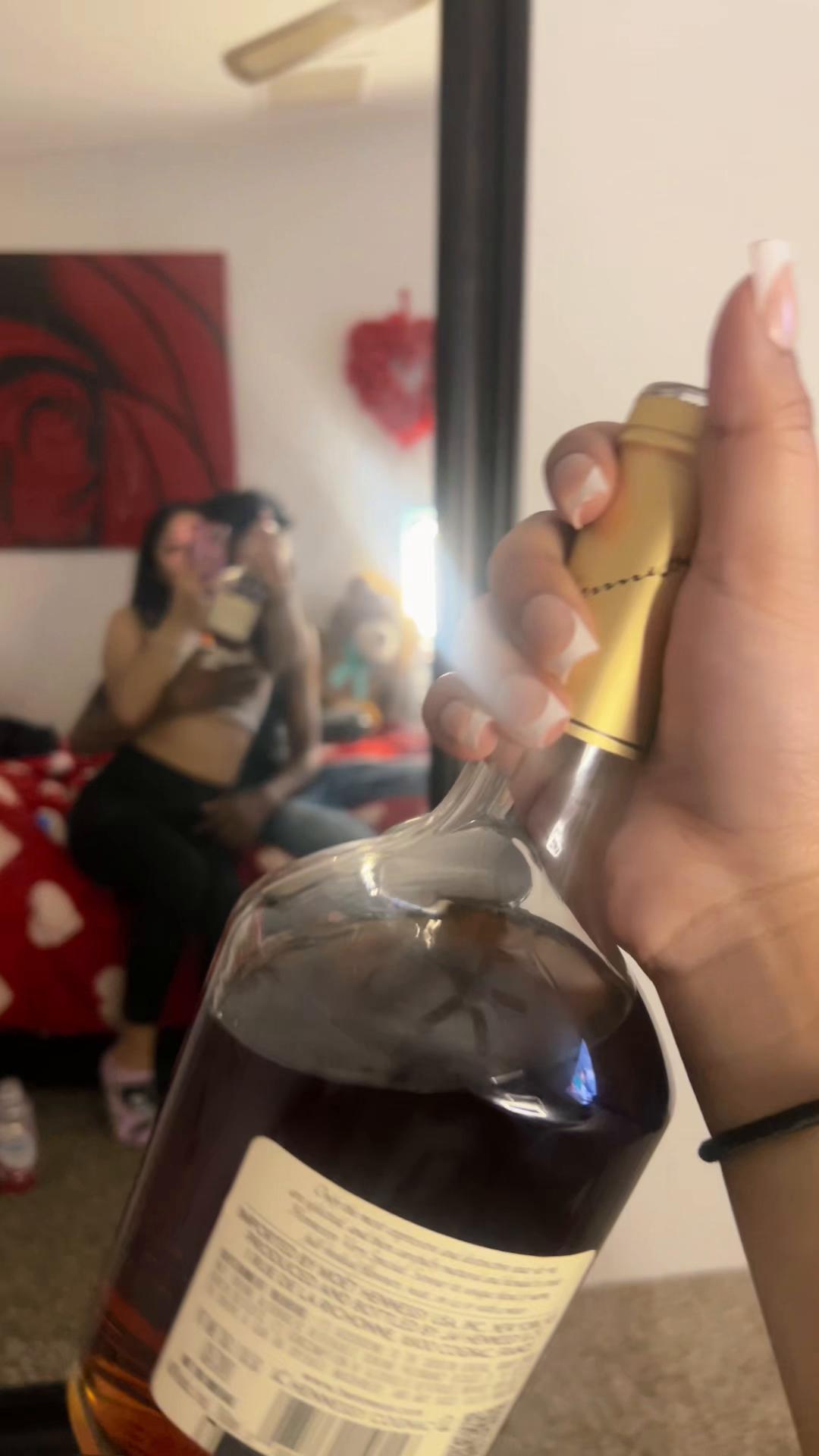 @𝒞