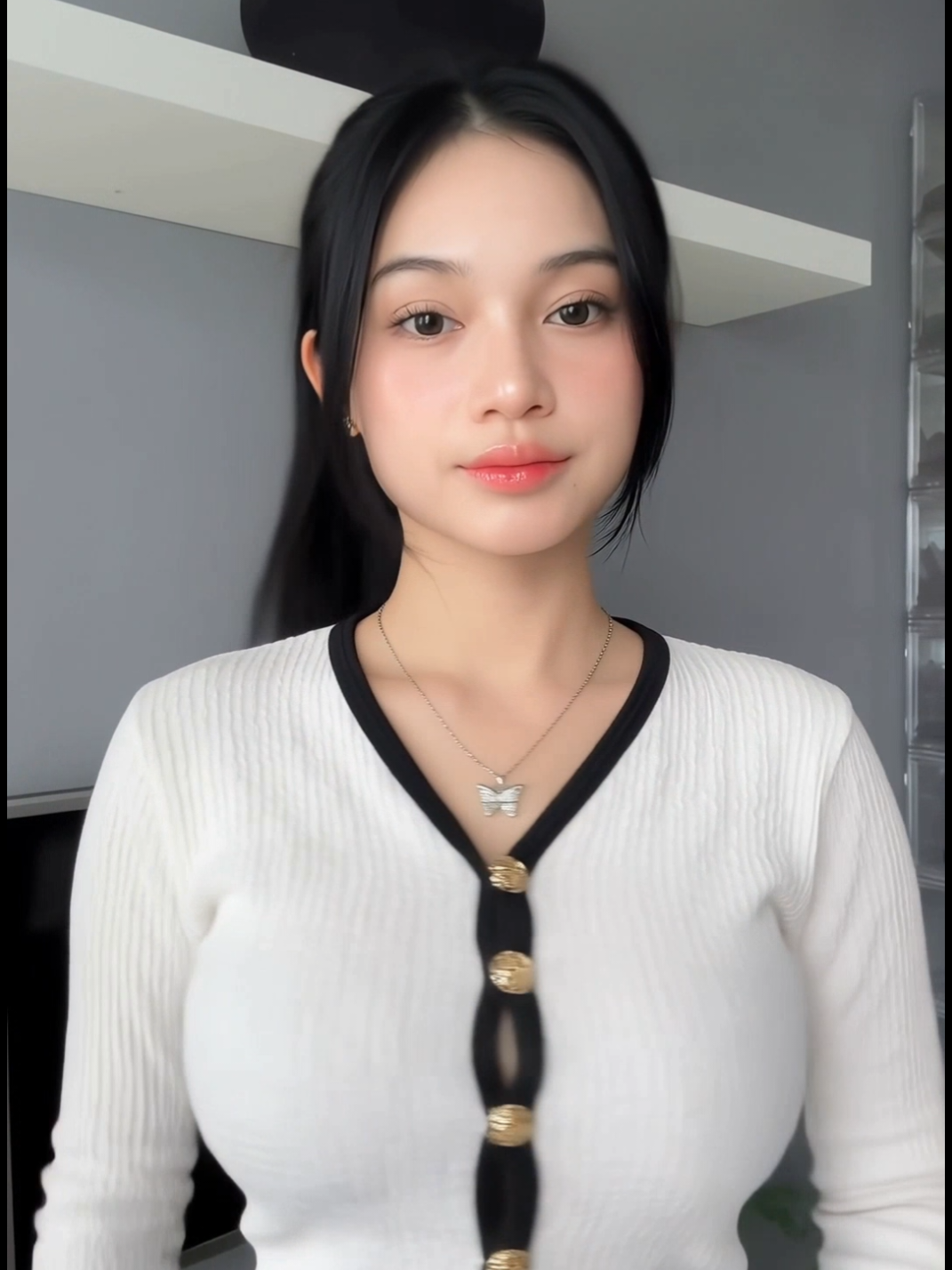 @flora0ne