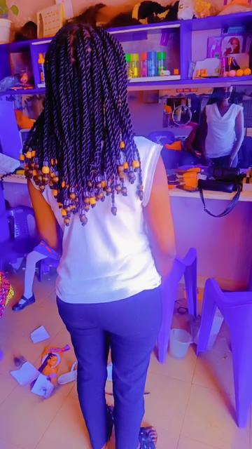@Nyanchy curvaceous ❣️