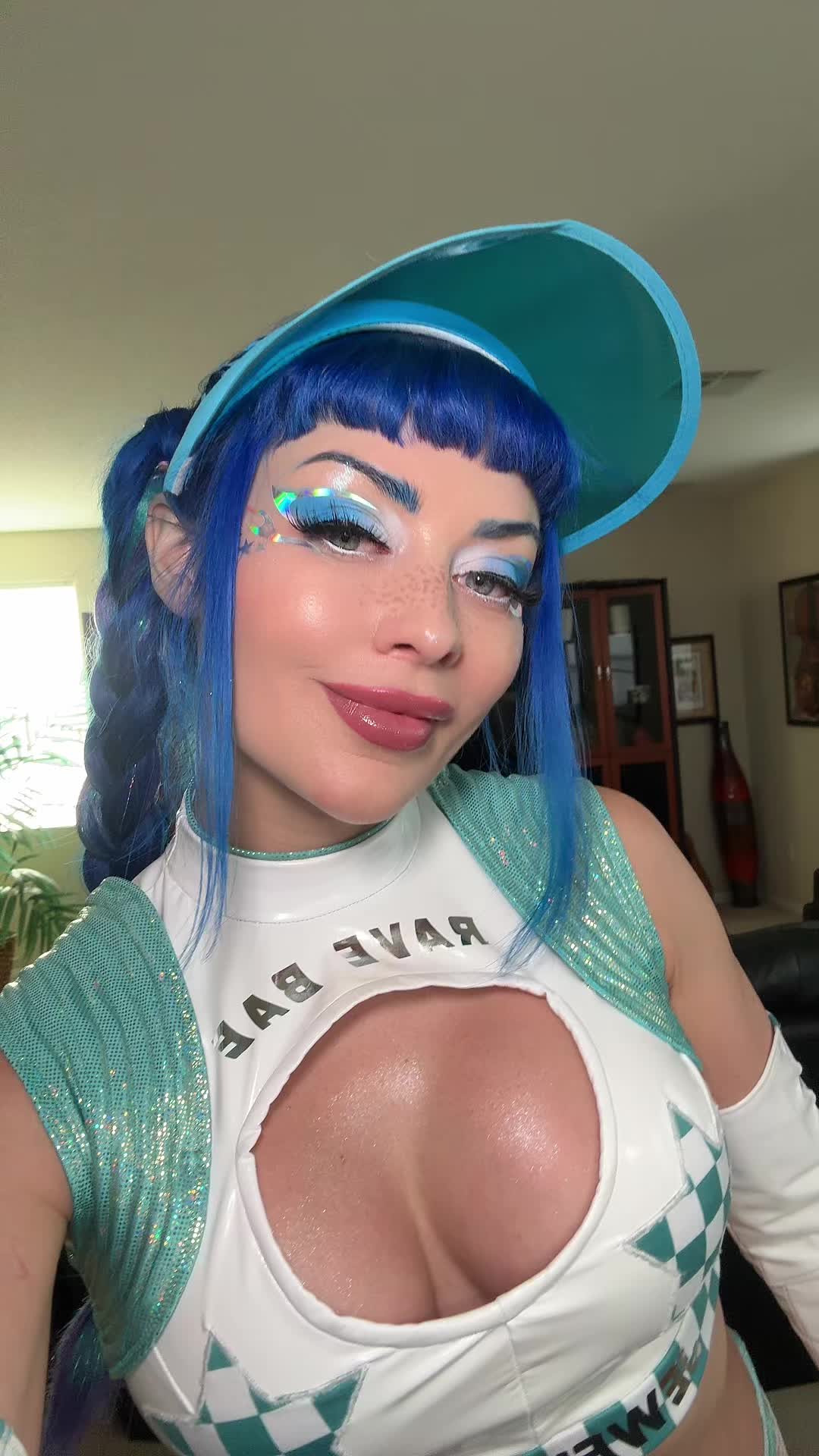 @Jewelz Blu