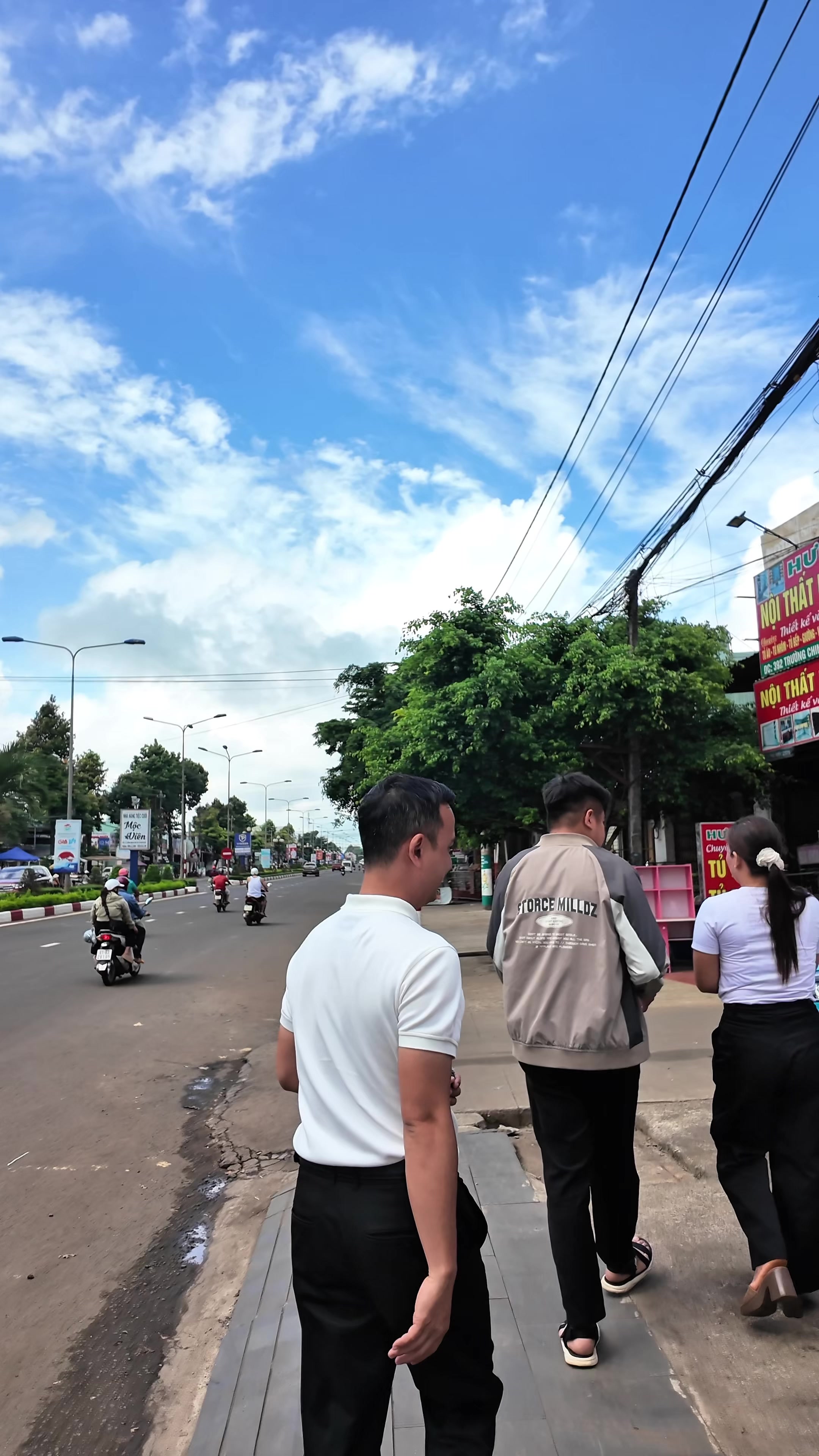 @CƯỜNG SI&Ecirc;U THỊ &Ocirc;T&Ocirc; GIALAI