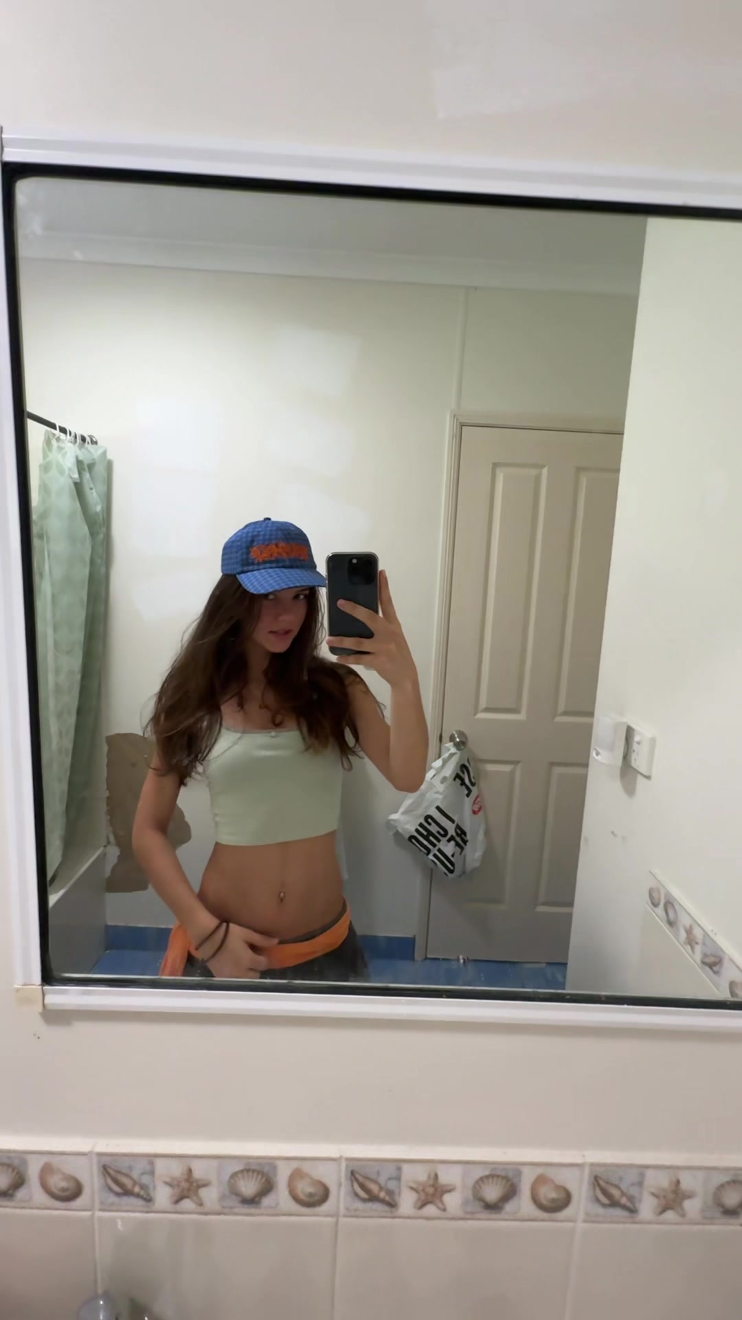 @𝔅𝔯𝔢𝔢