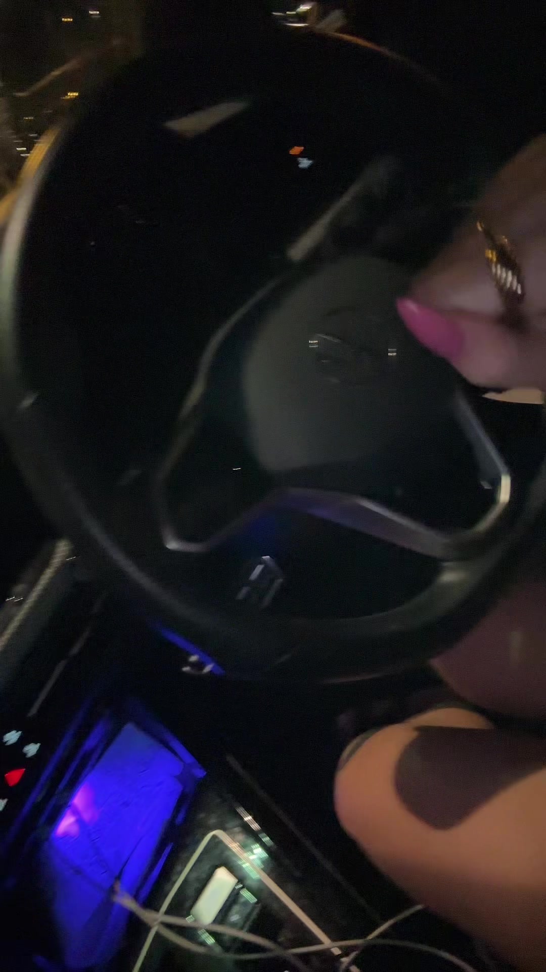 @888