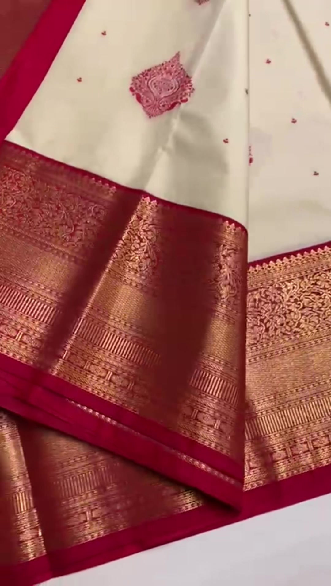 @Six Yards Pattu