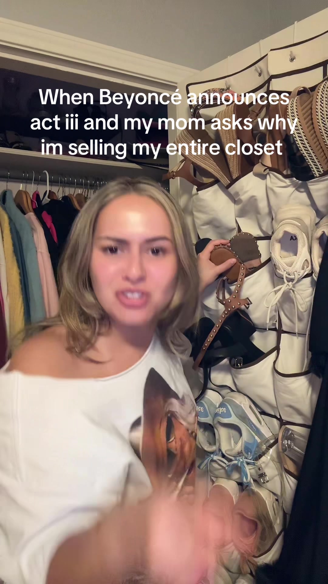 @Claireyoncé 🐝