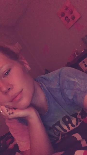 @🥀🖤PrettyWeirdo🤙🏼🌞