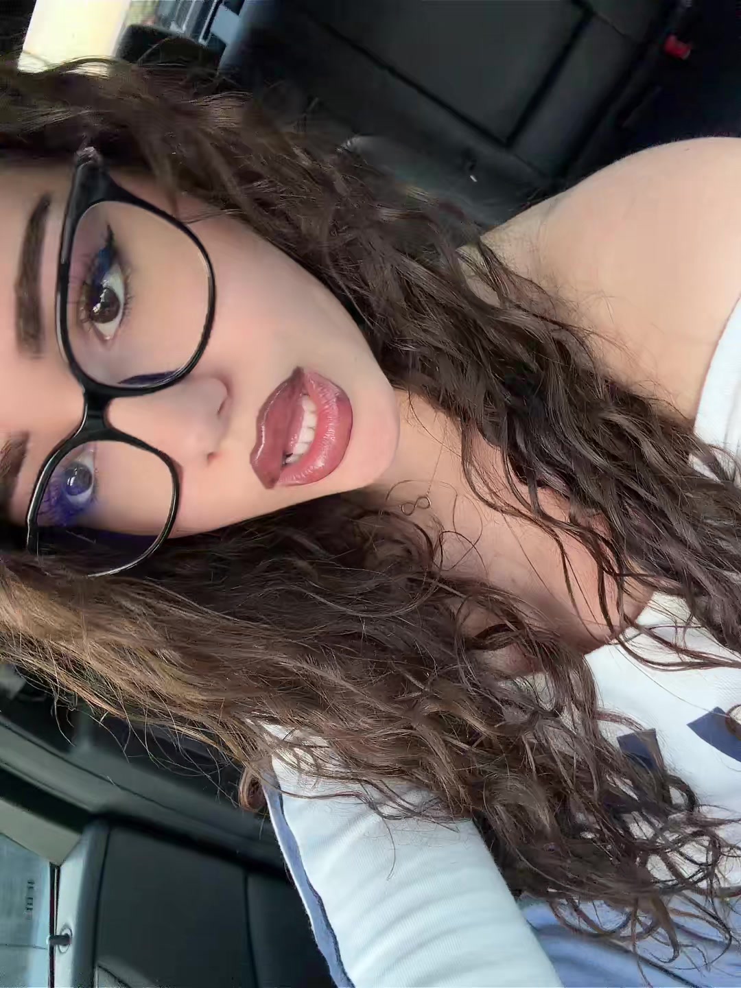 @LittleAngel K