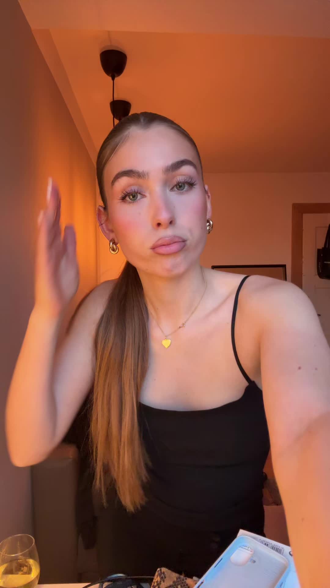 @ℰ
