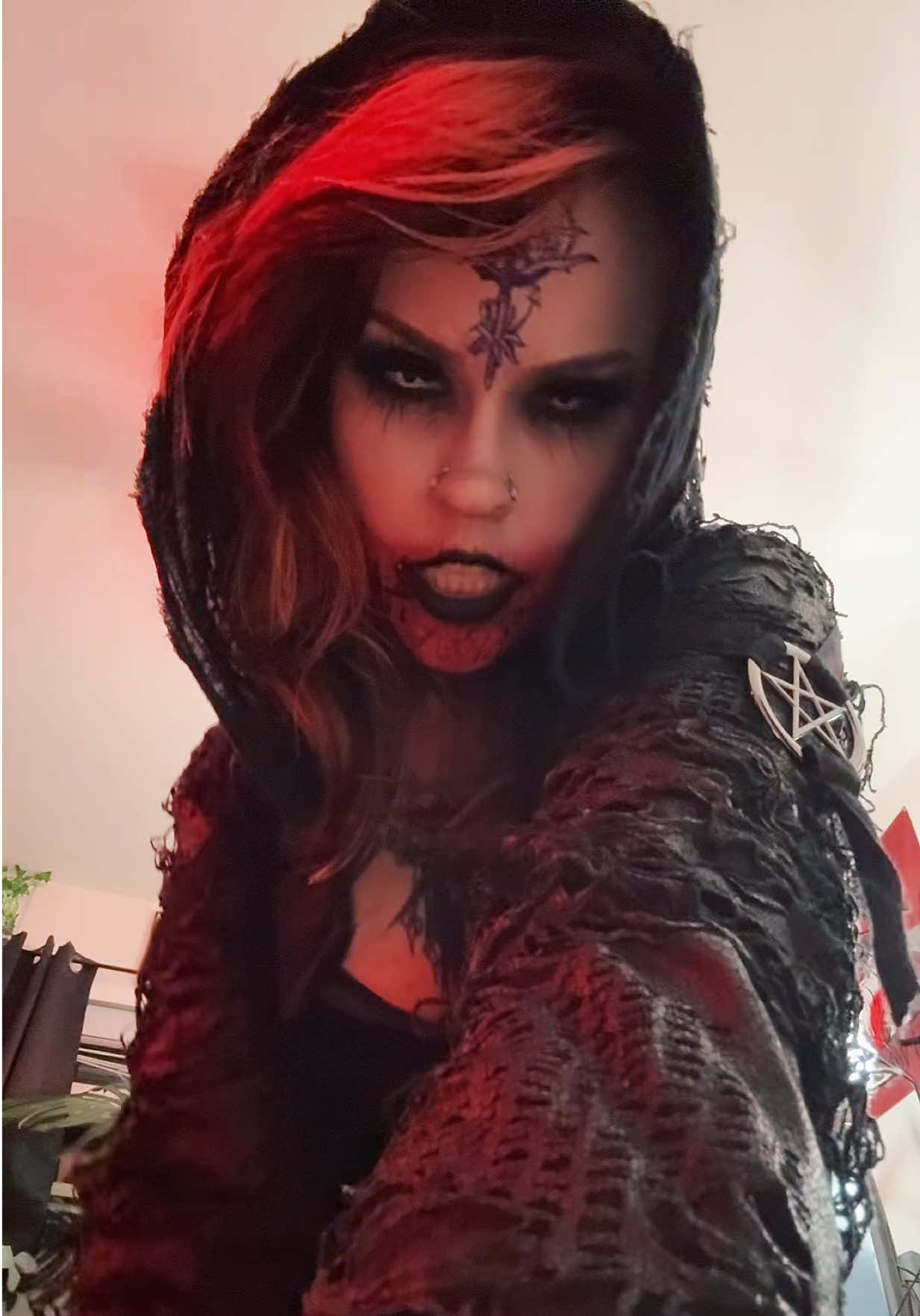@Holofox