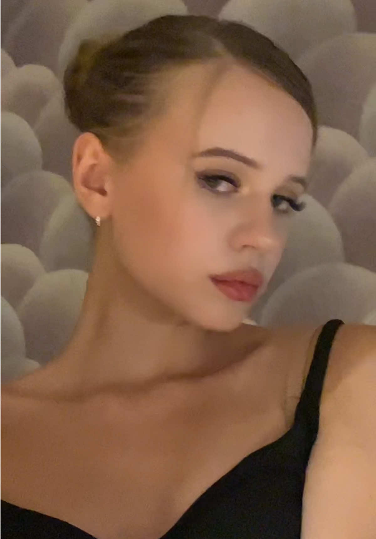 @anyavvv