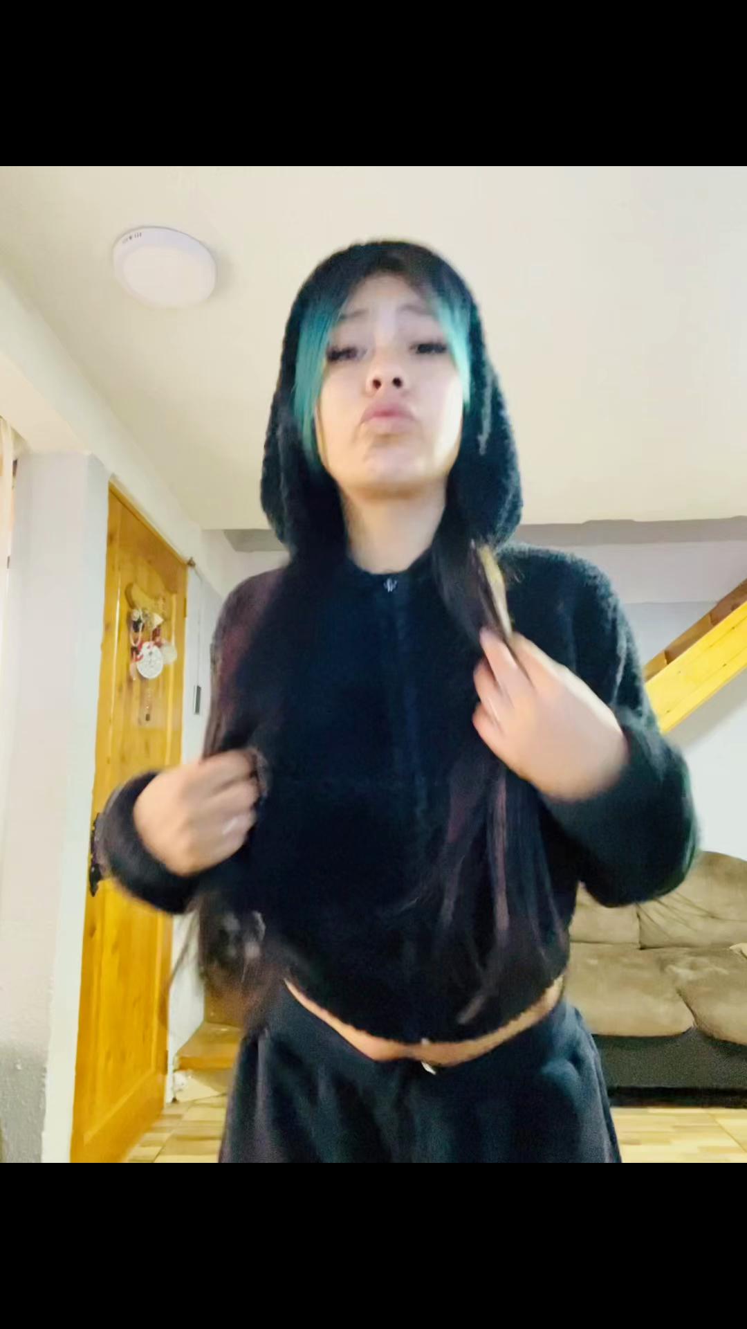 @katiithvvv_