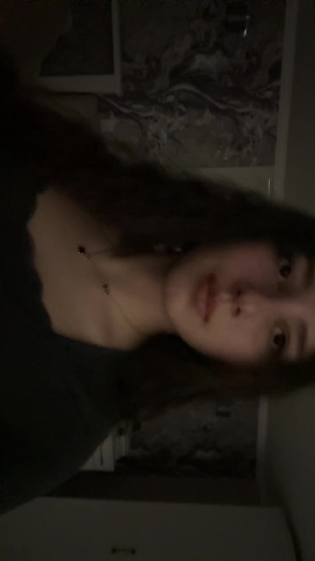 @🫂