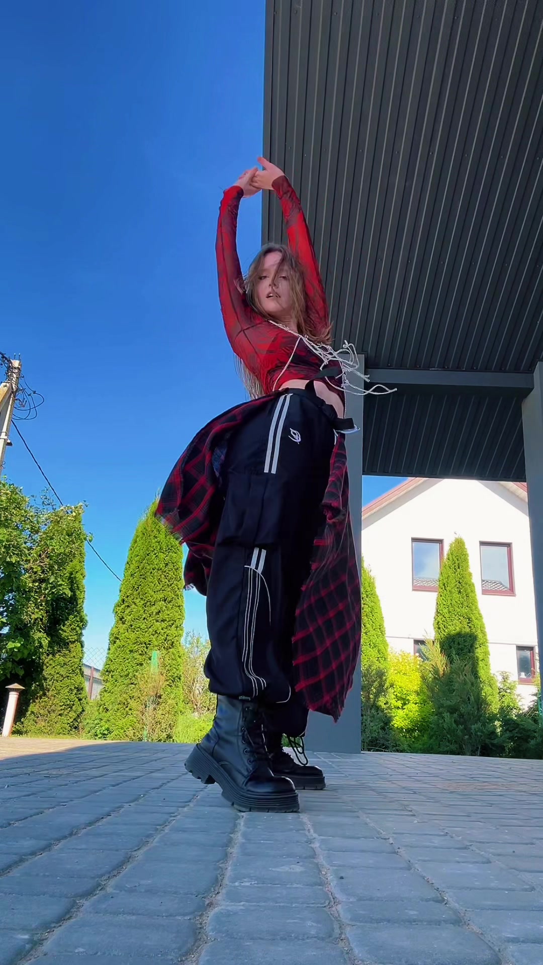 @Alisa