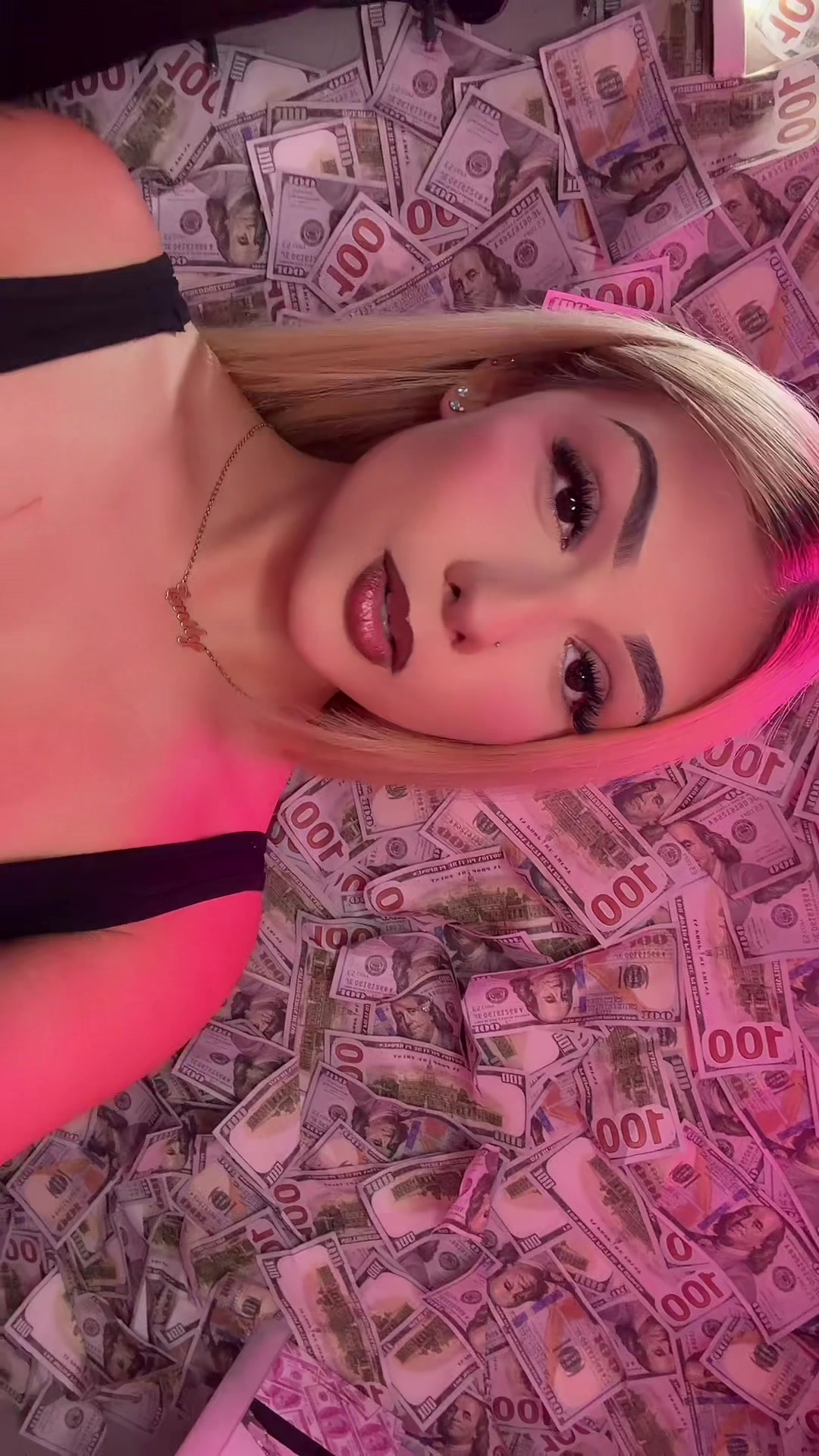 @Emi