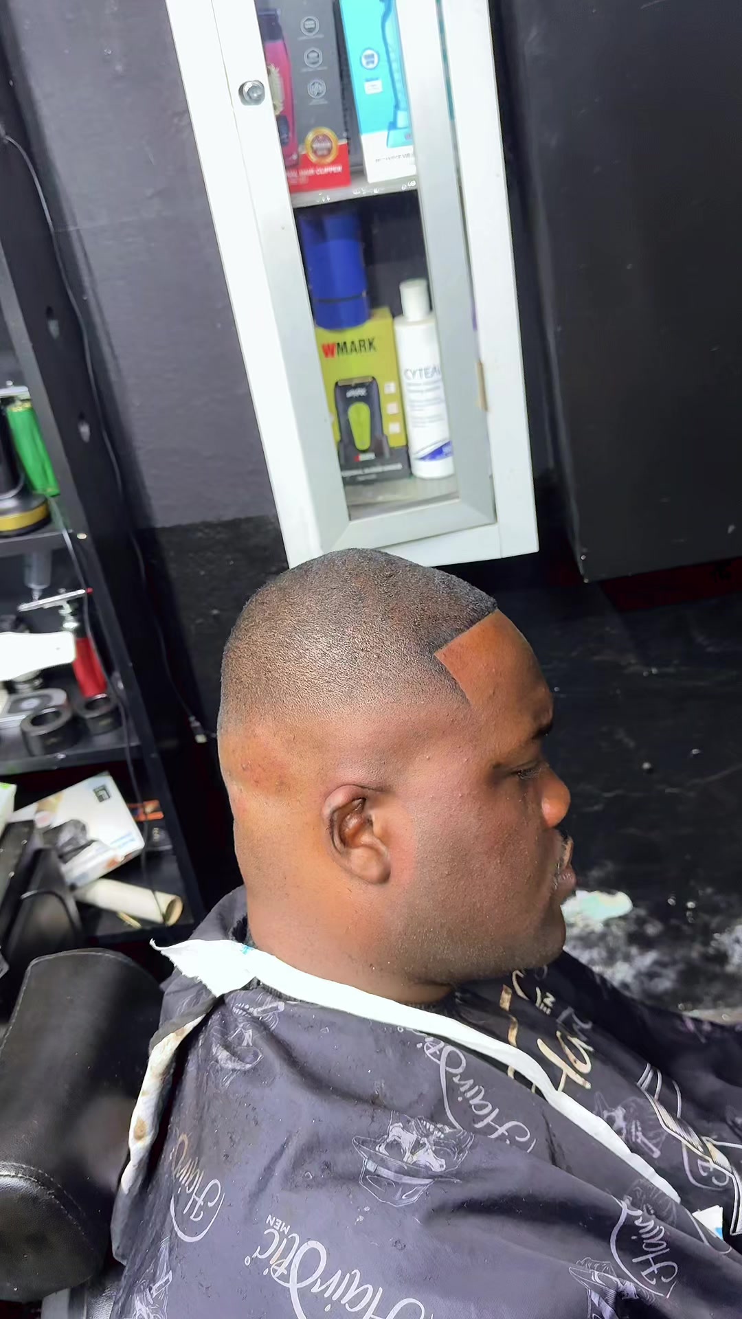 @Adams_barber225
