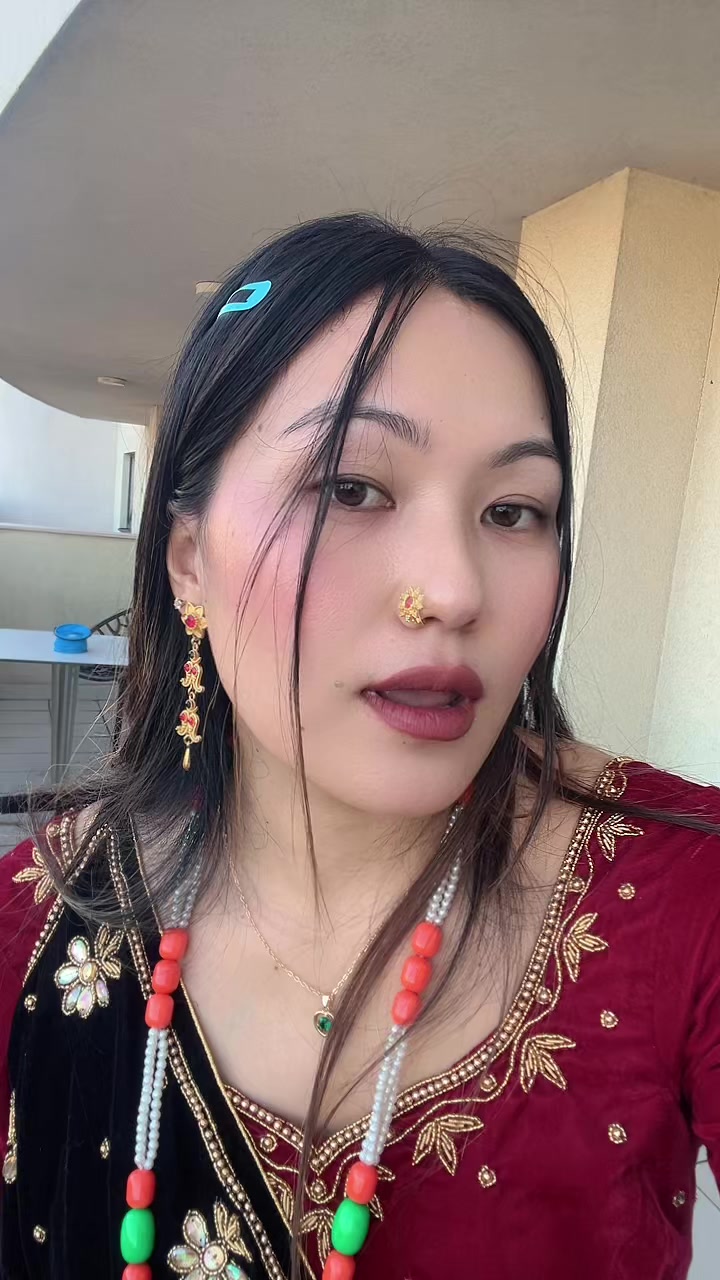 @👑Nabina Tamang 💫🌎