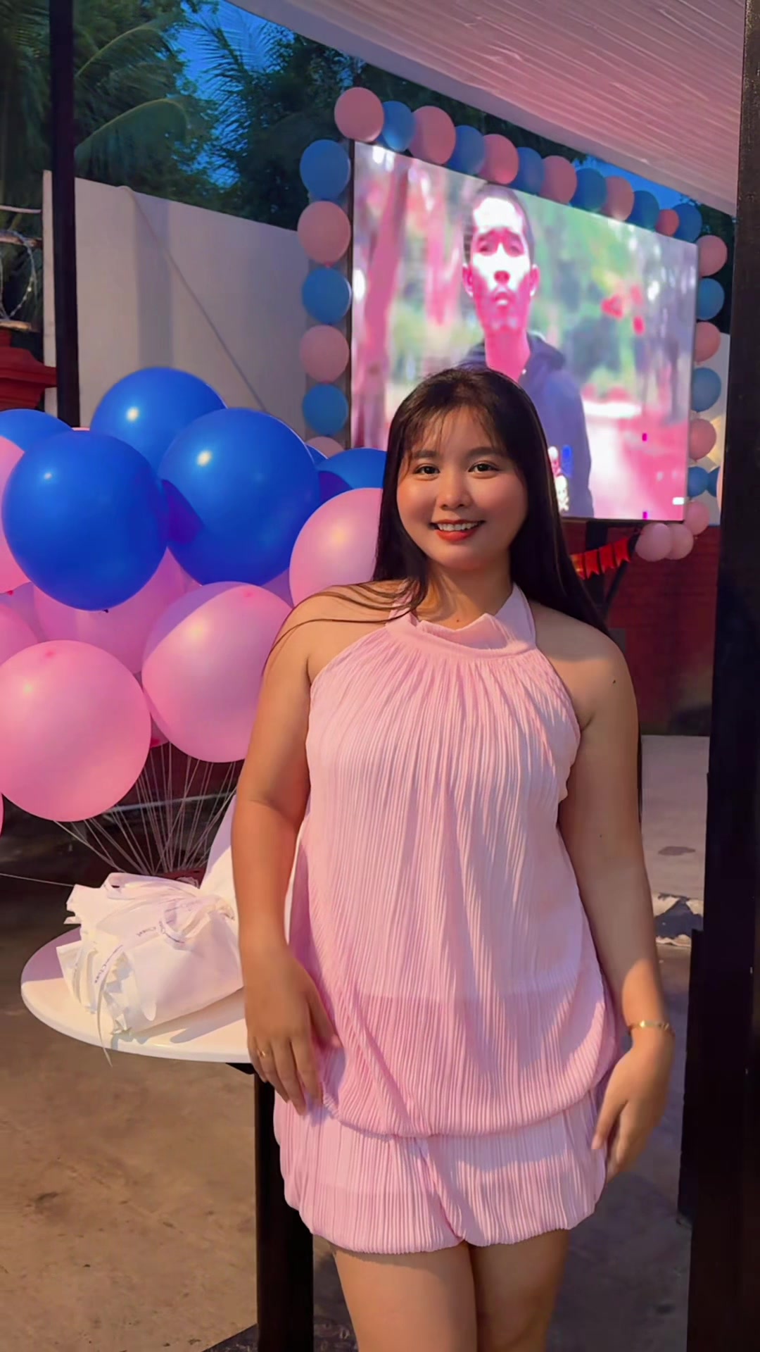 @Shwe Yie ♒️(ခေတ်ဆန်းယဉ် 👗🧵)