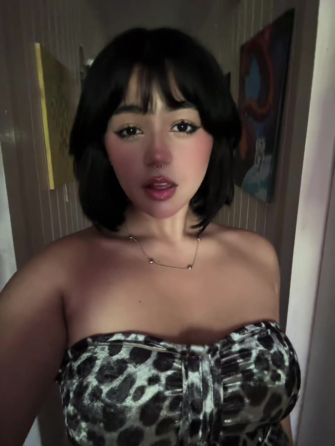 @✯