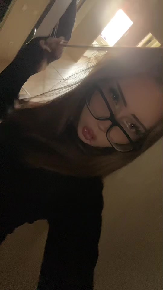 @варя