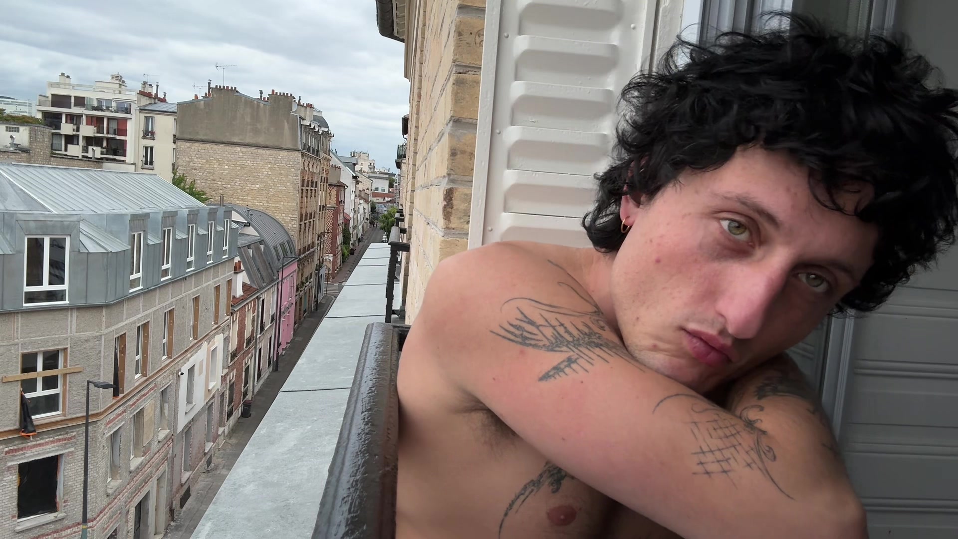 @L&eacute;o