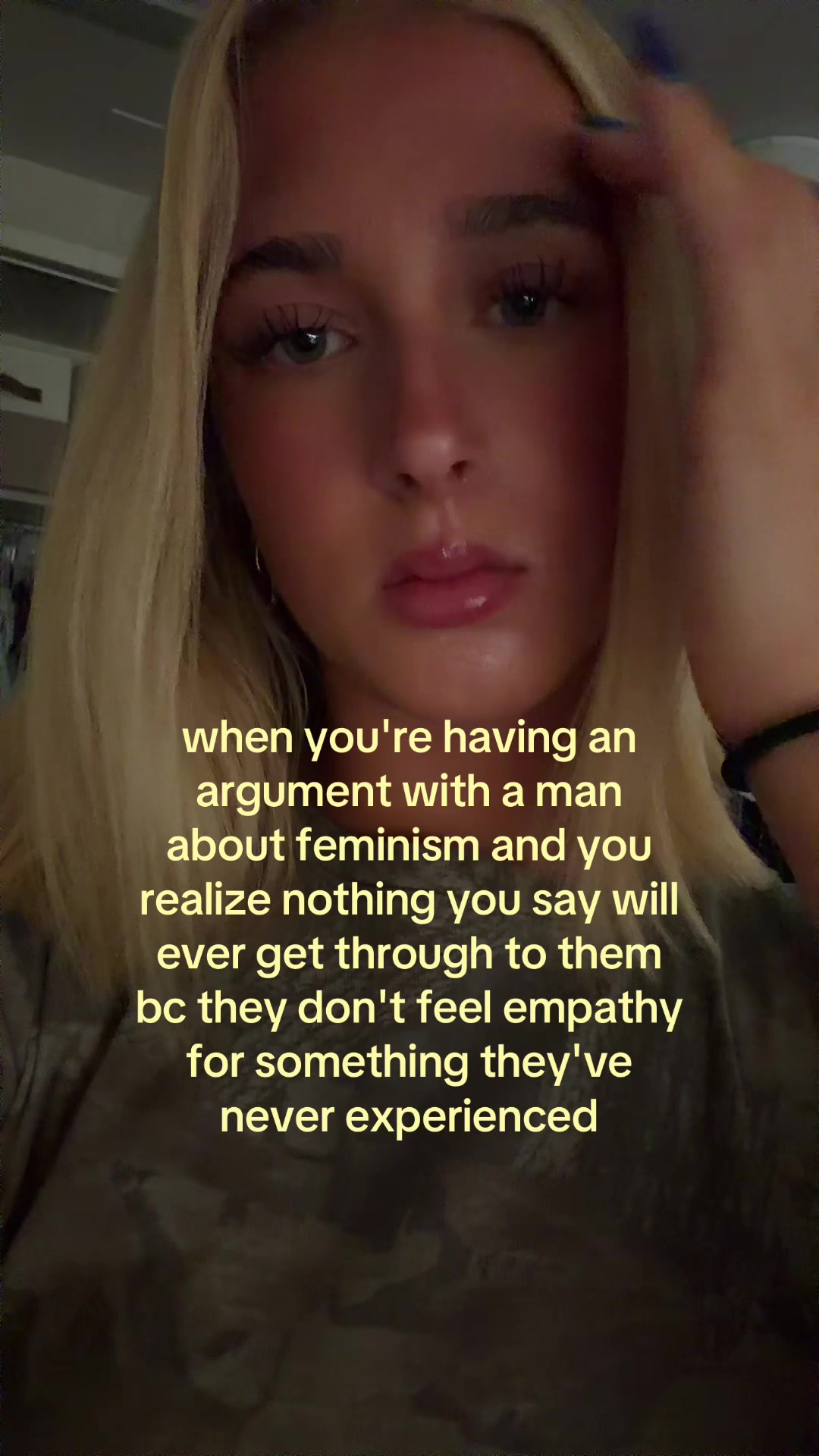 @theelliebarker