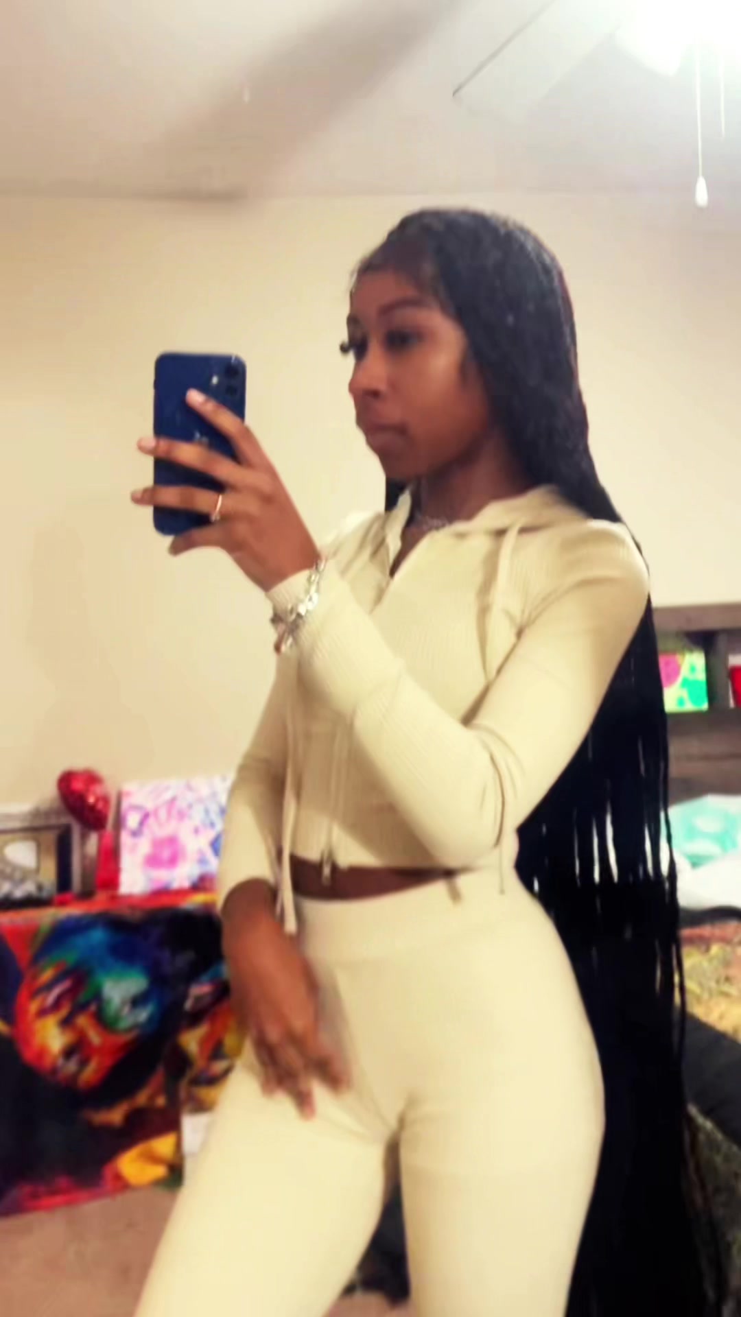 @😘