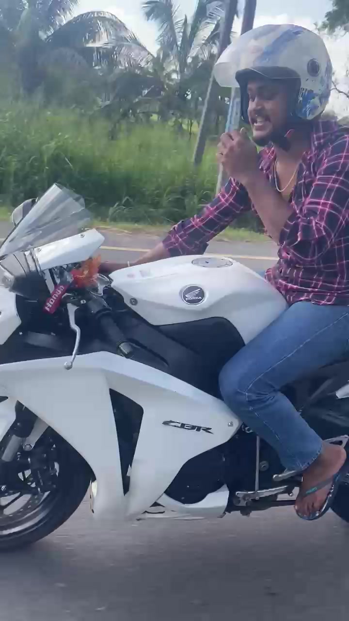 @Pujitha | 🏂