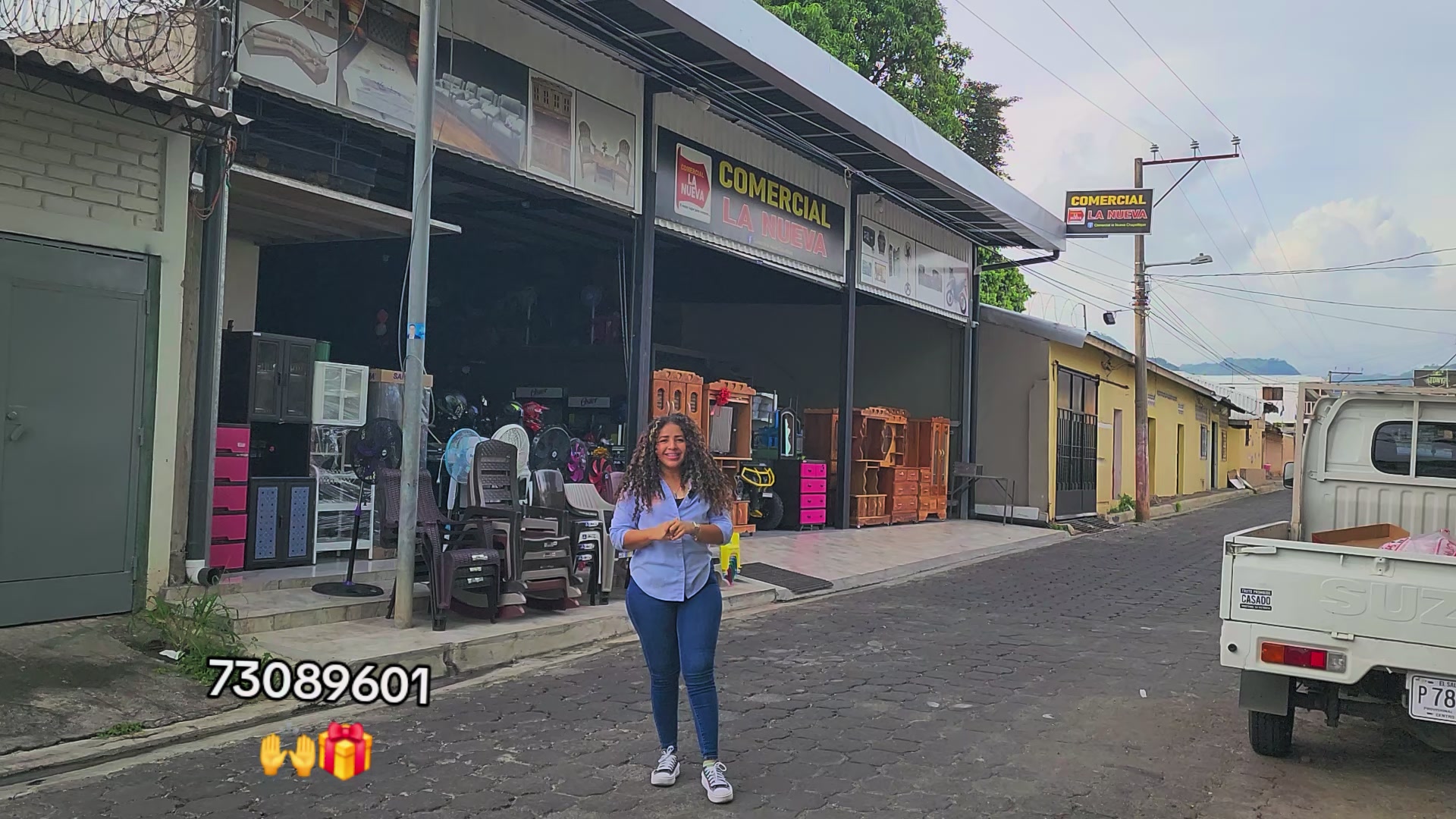 @comercial la nueva oficial1