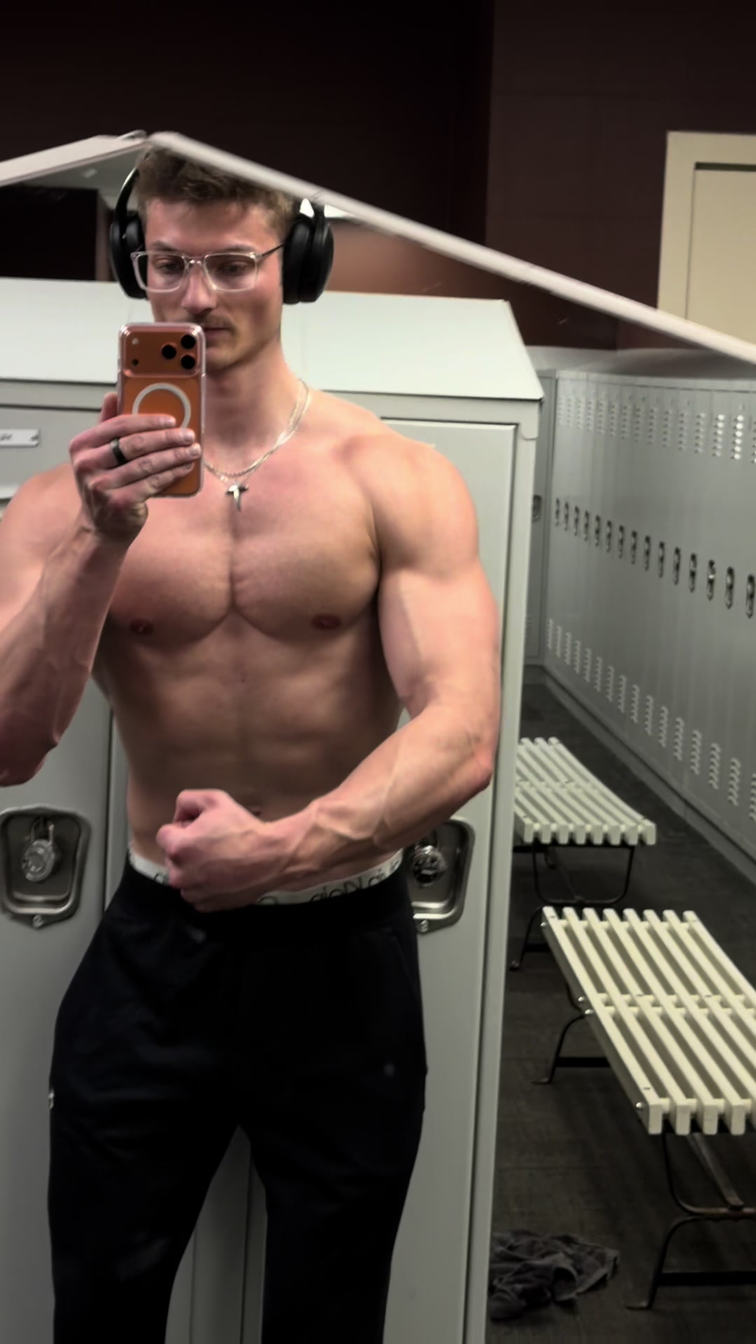 @johnnypumpz_