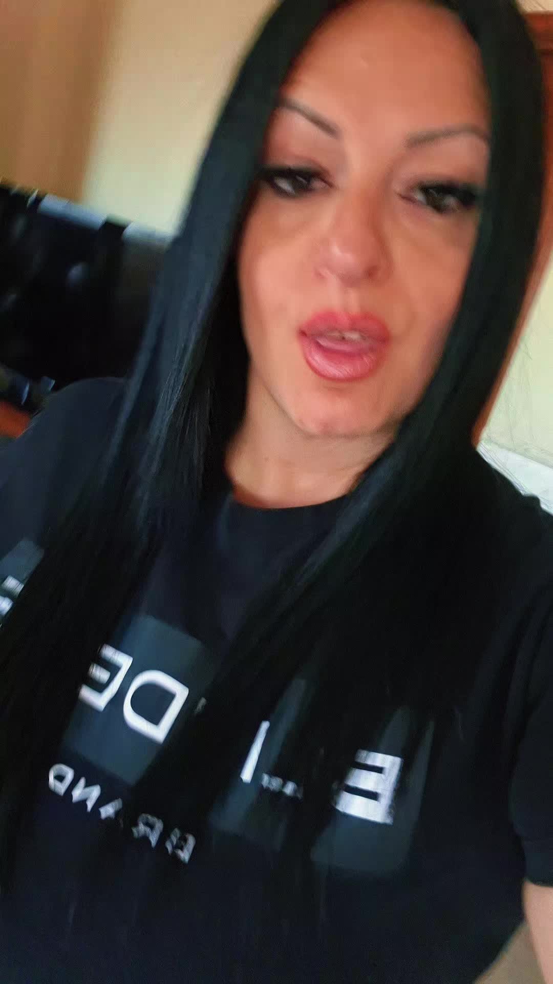 @👑Monica.85👑