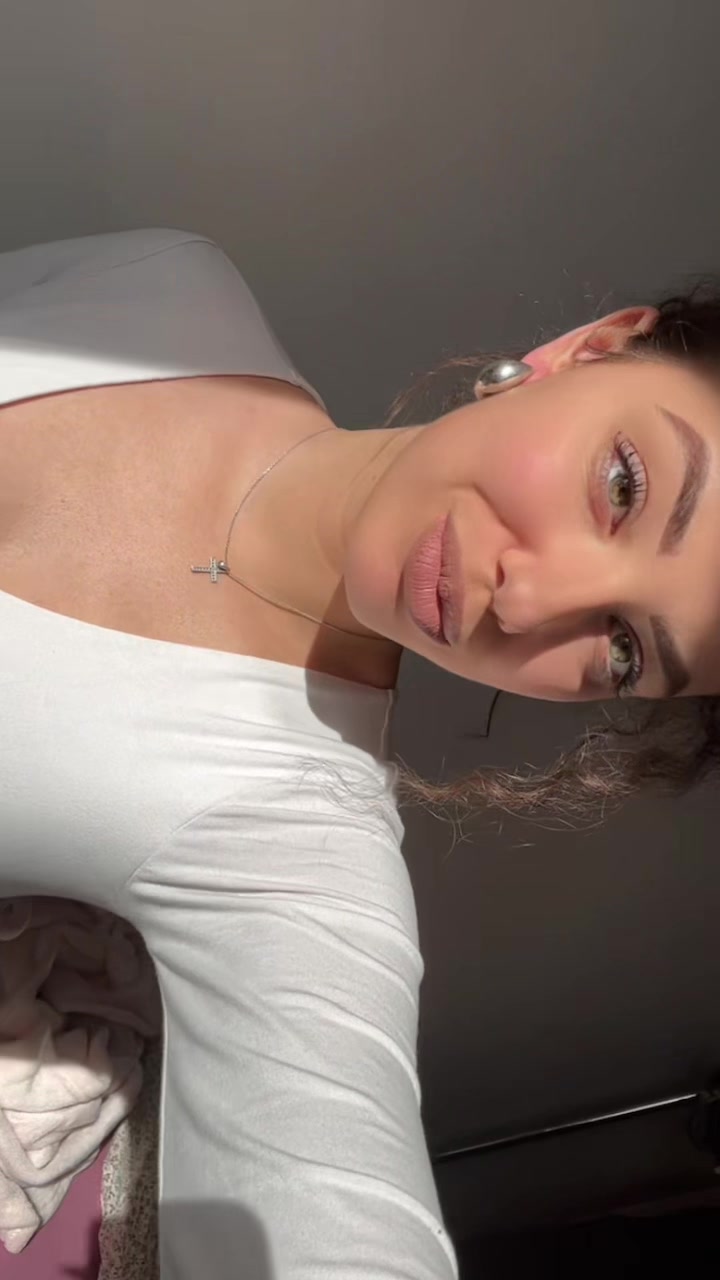 @isidora