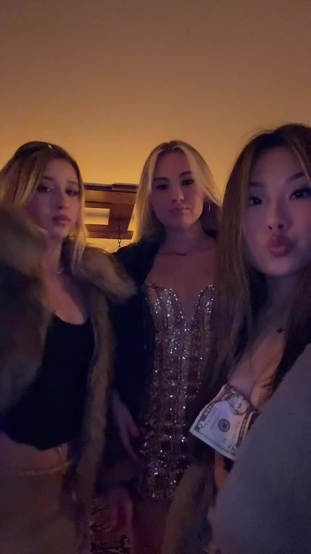 @gwyneth ᥫ᭡