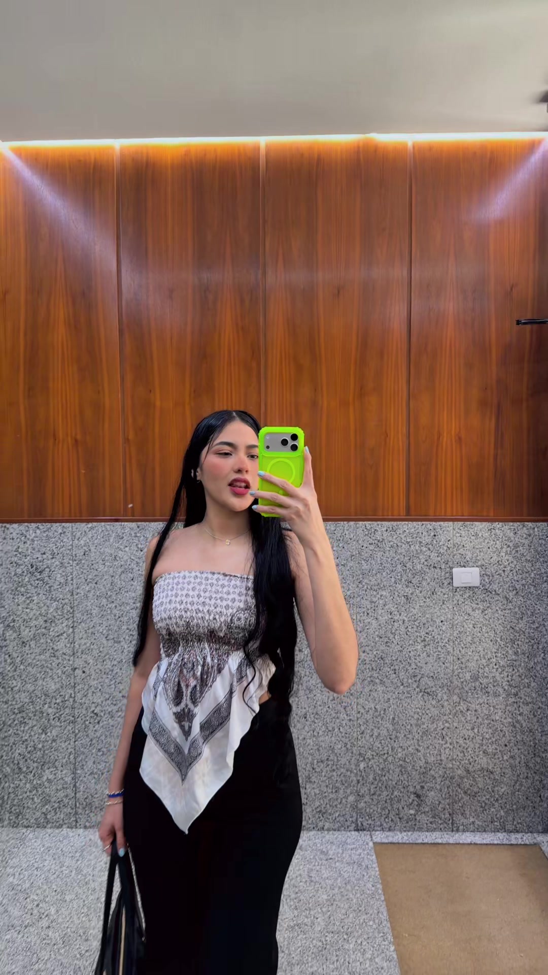 @Adrii✨