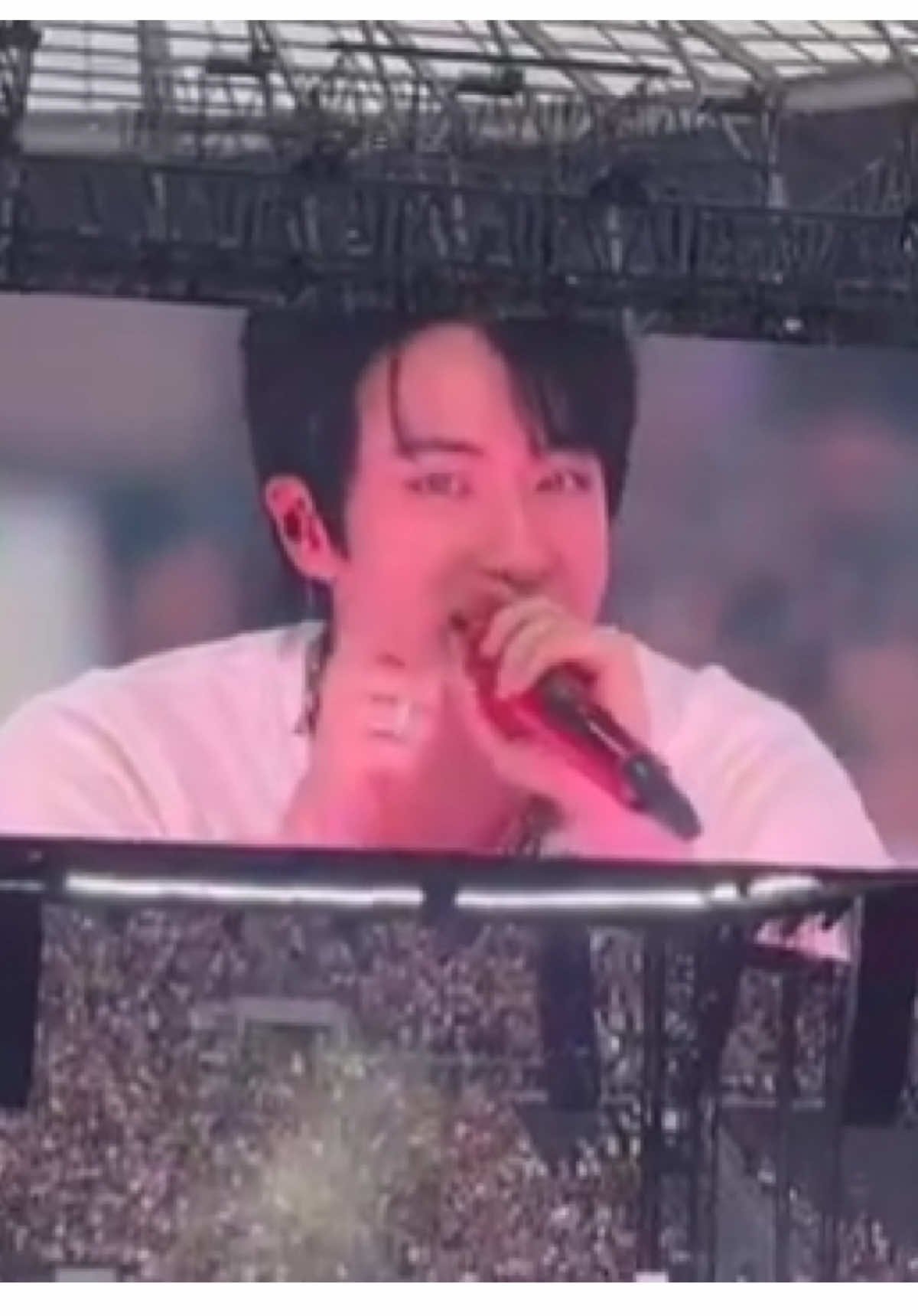 @Kim Seokjin Peaches