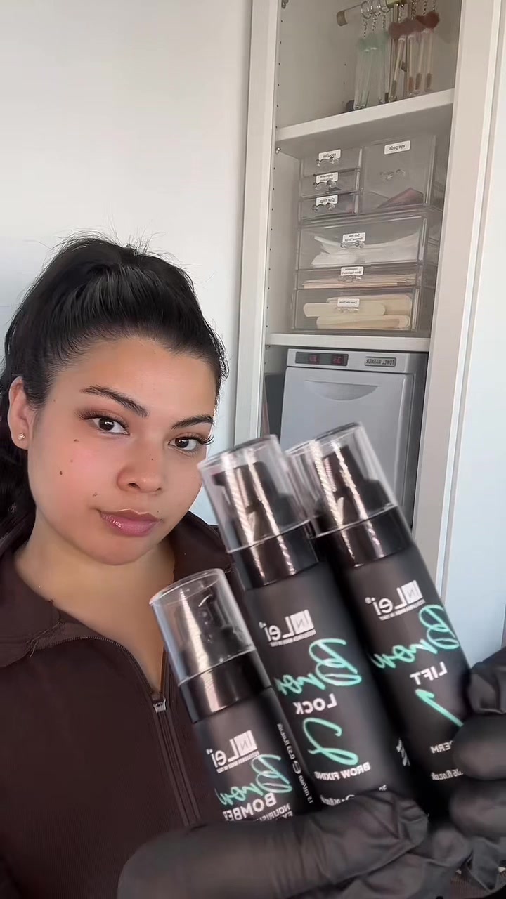 @Barebybee