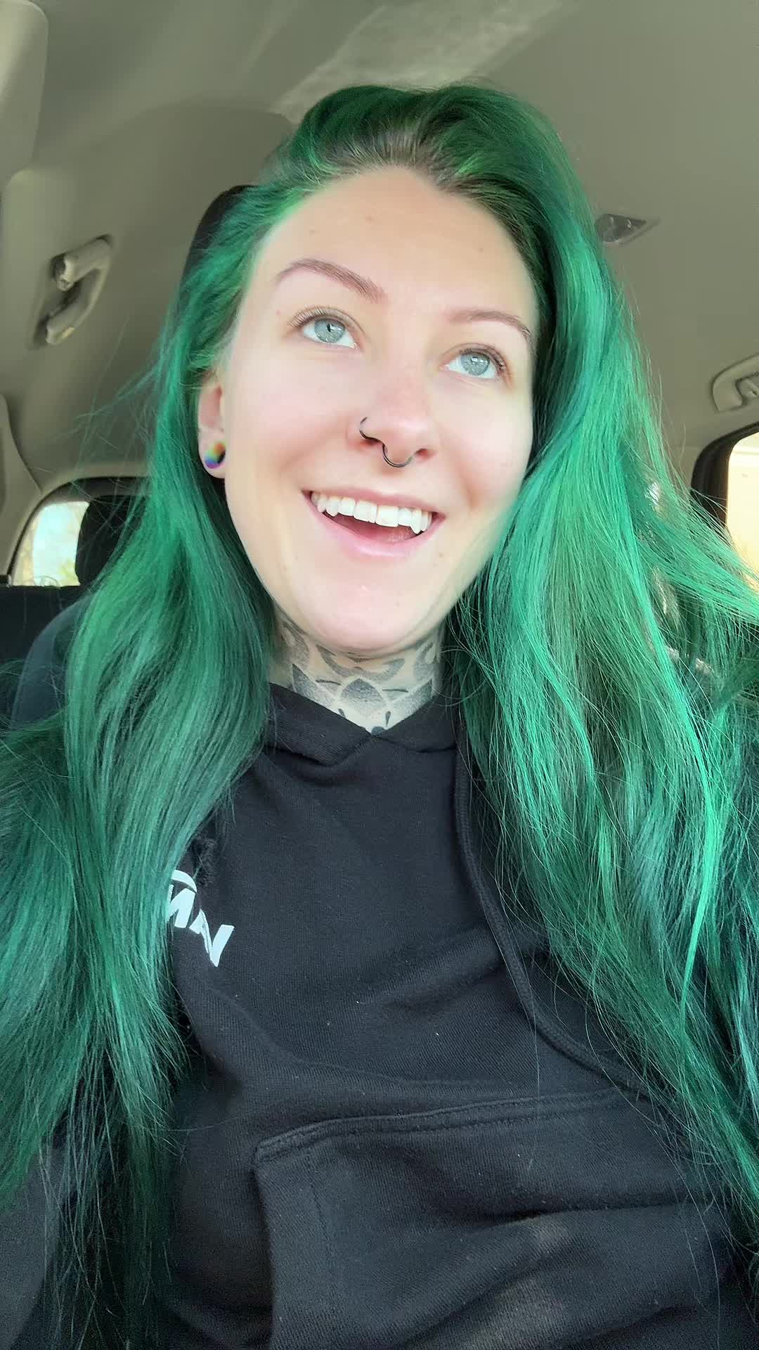 @Jade | SAHM 💚