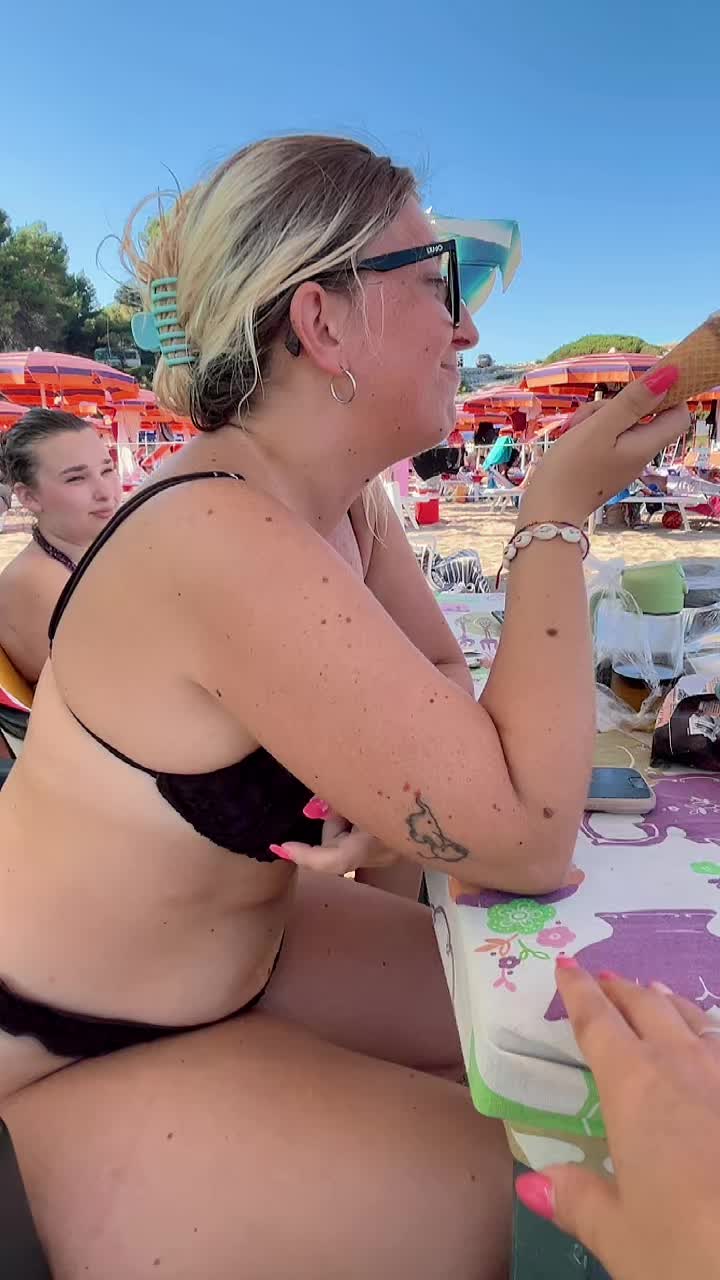 @laura