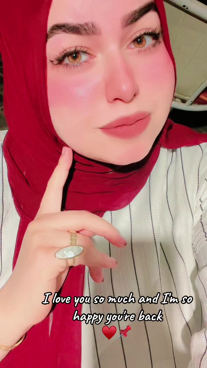 @تديني ورده أديك (فُله)😅🩷