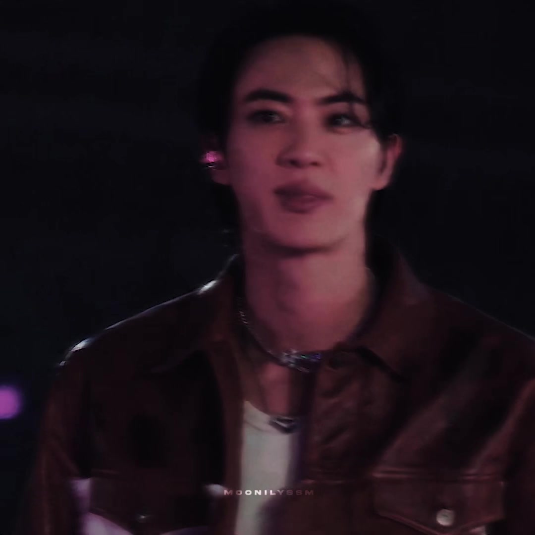 @โก