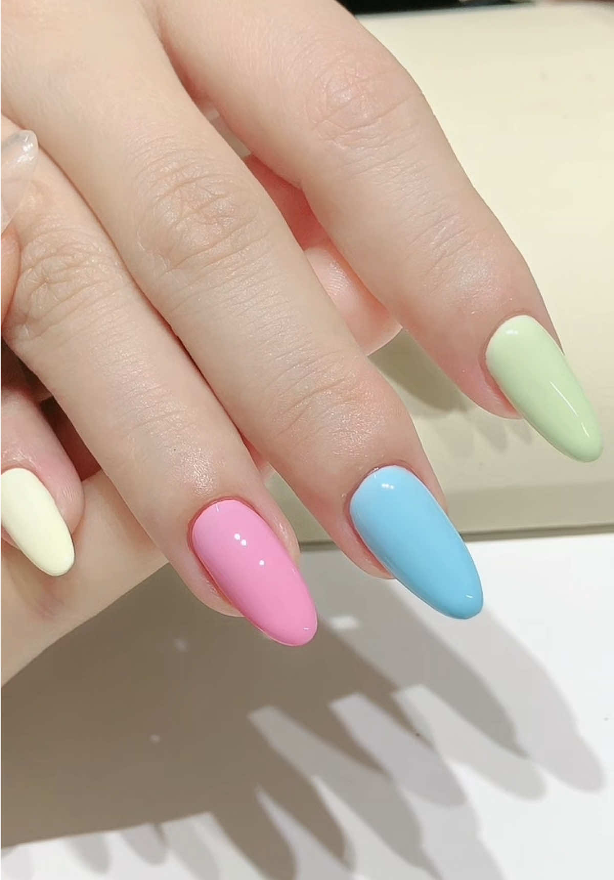 @ROUNI NAILS