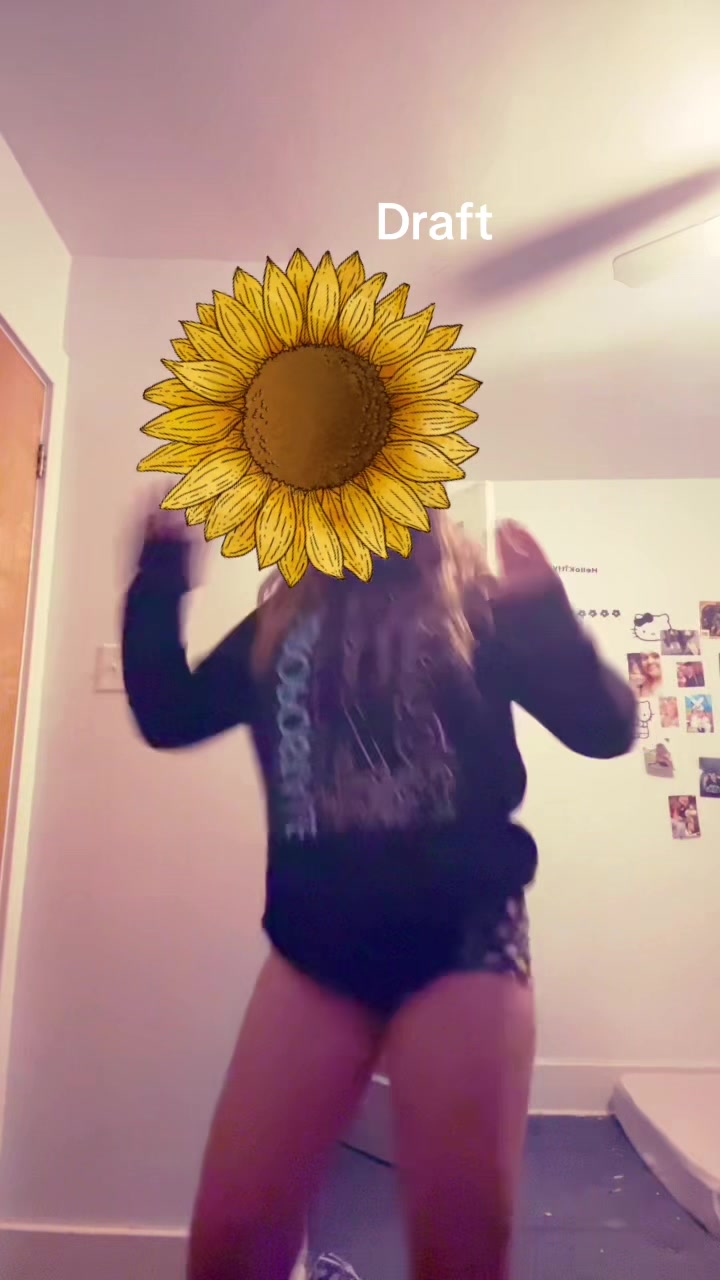 @chloedagoat77