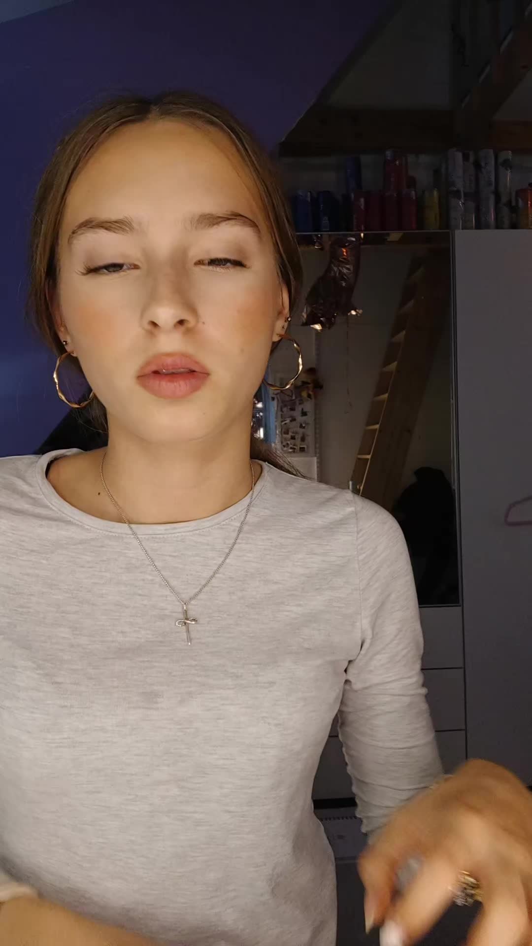 @🎭