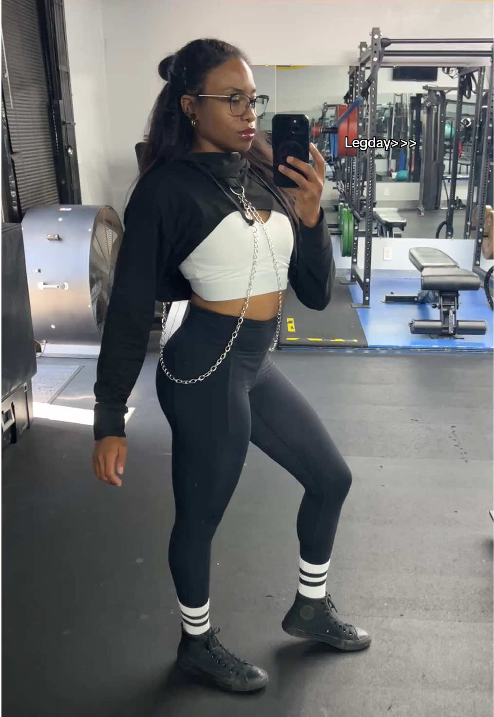 @𝔼lisha.𝕃ifts🥀🖤