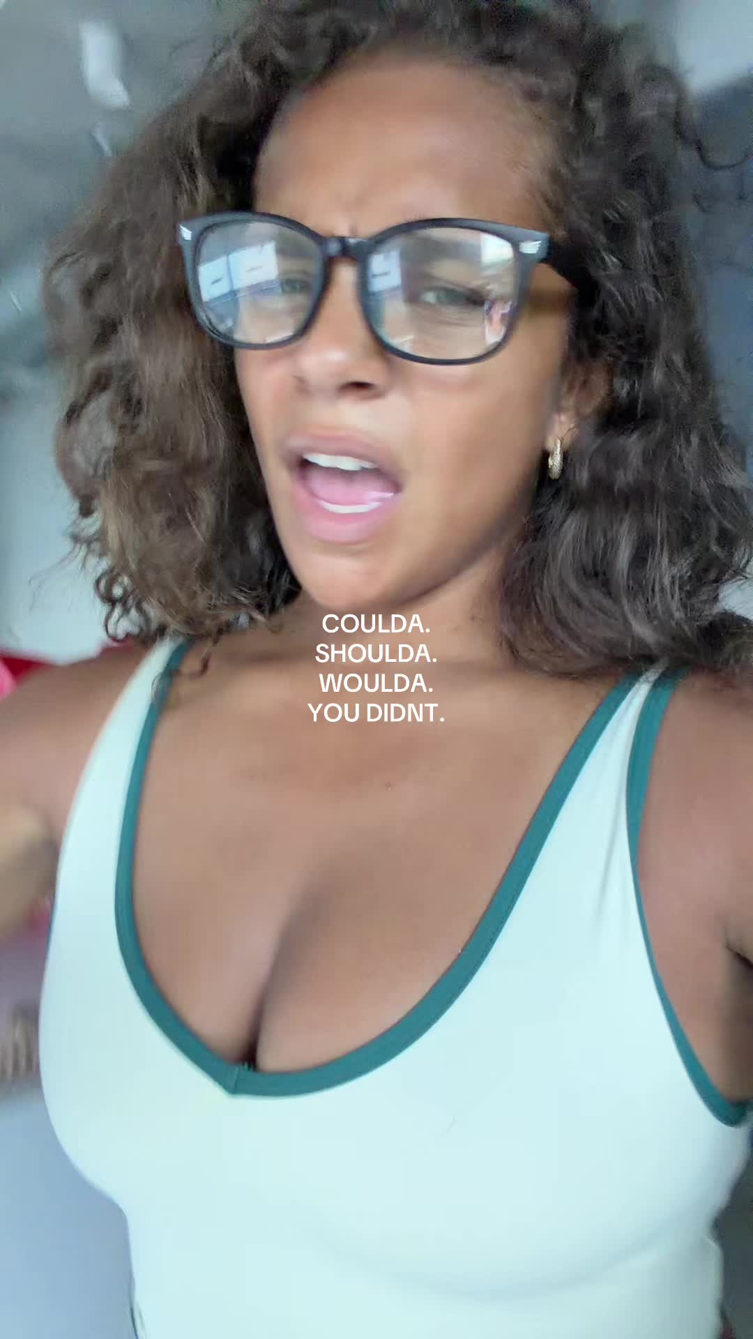 @elliswootenn