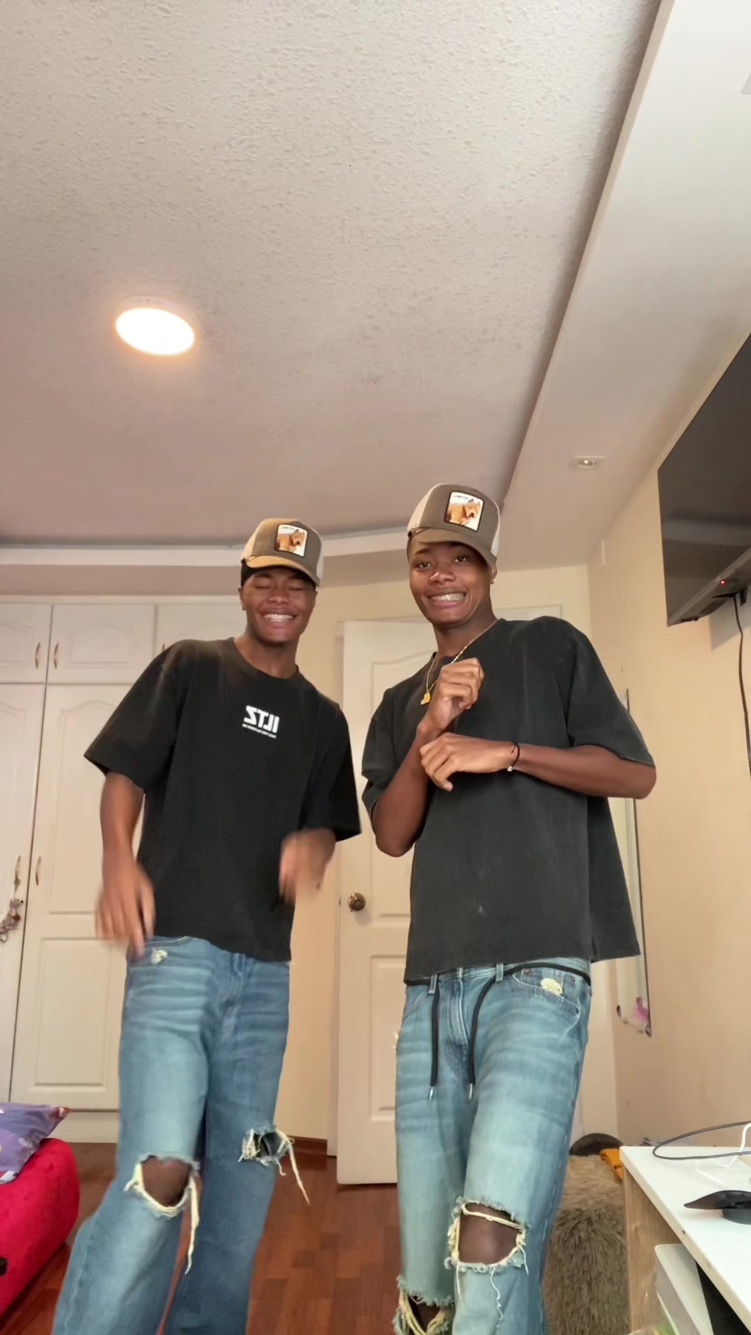 @Jay 🧑🏽🦱