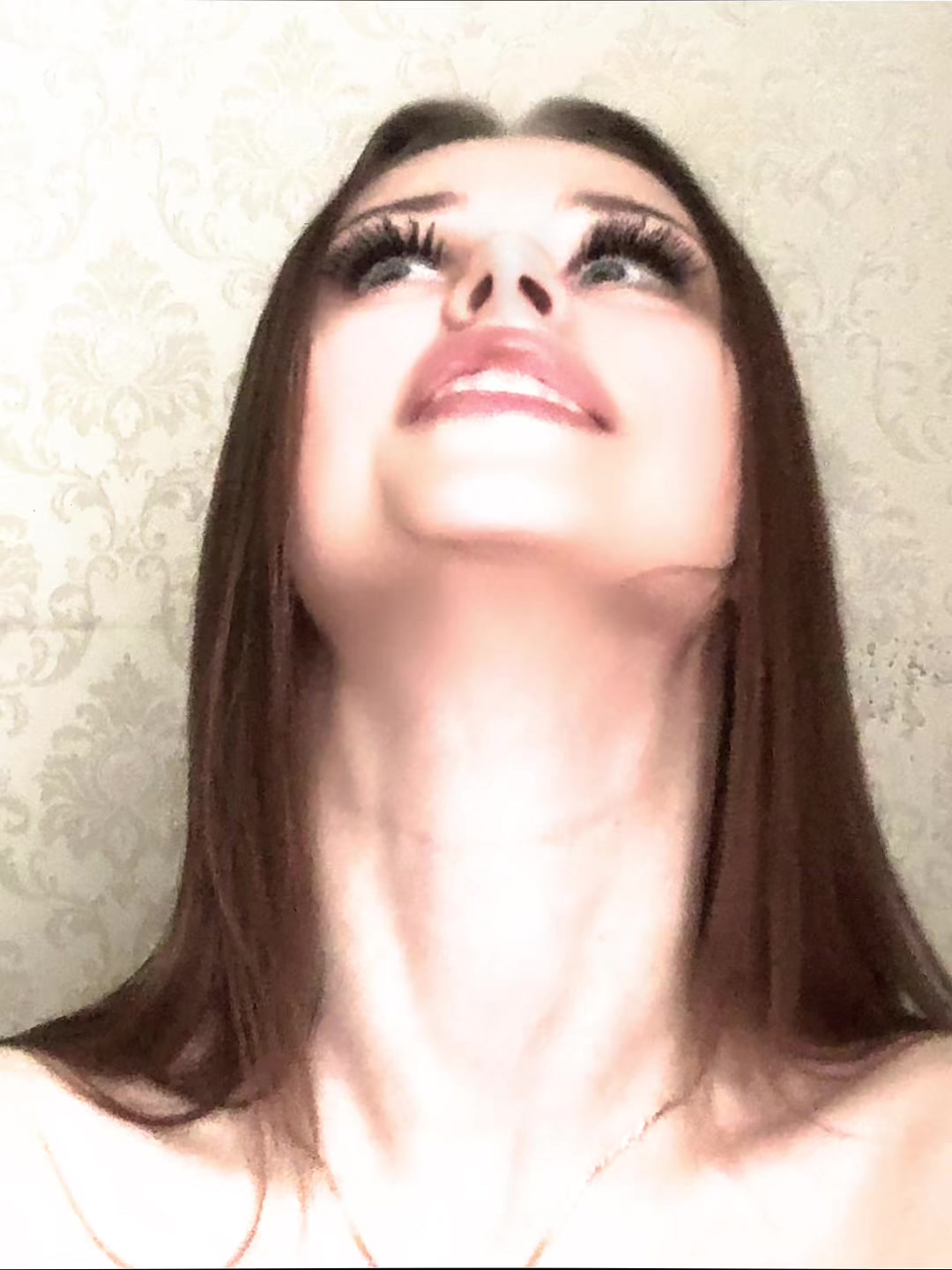 @𝓚𝓻𝓲𝓼𝓽𝓲𝓷𝓪 𝓡𝓸𝓰𝓪𝓷𝓸?