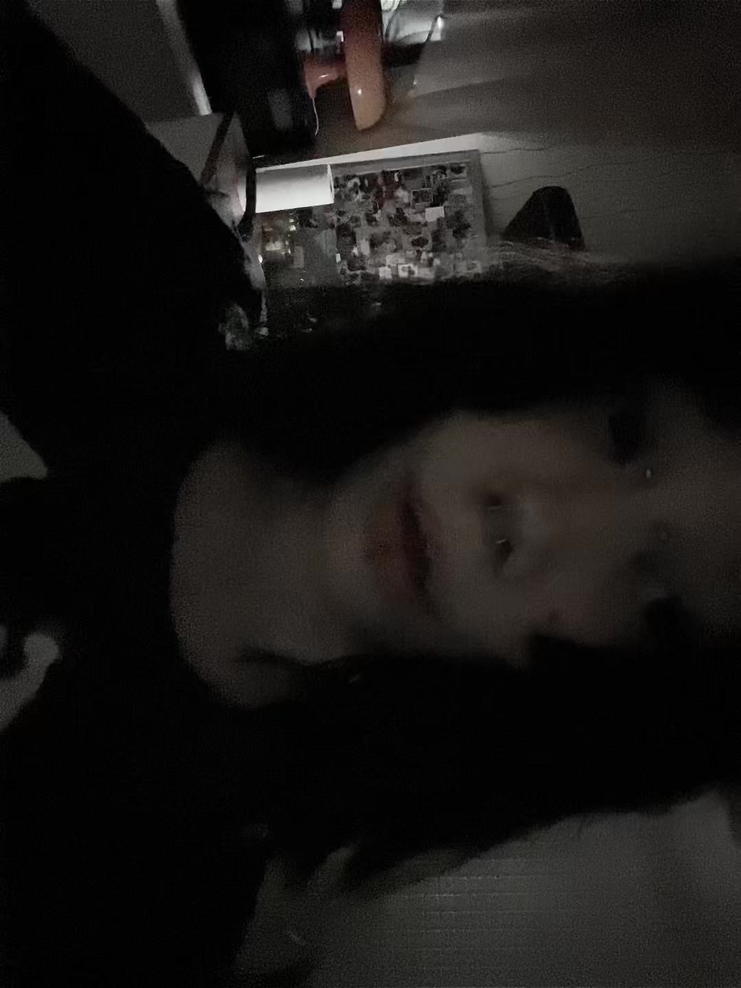 @Ariadna