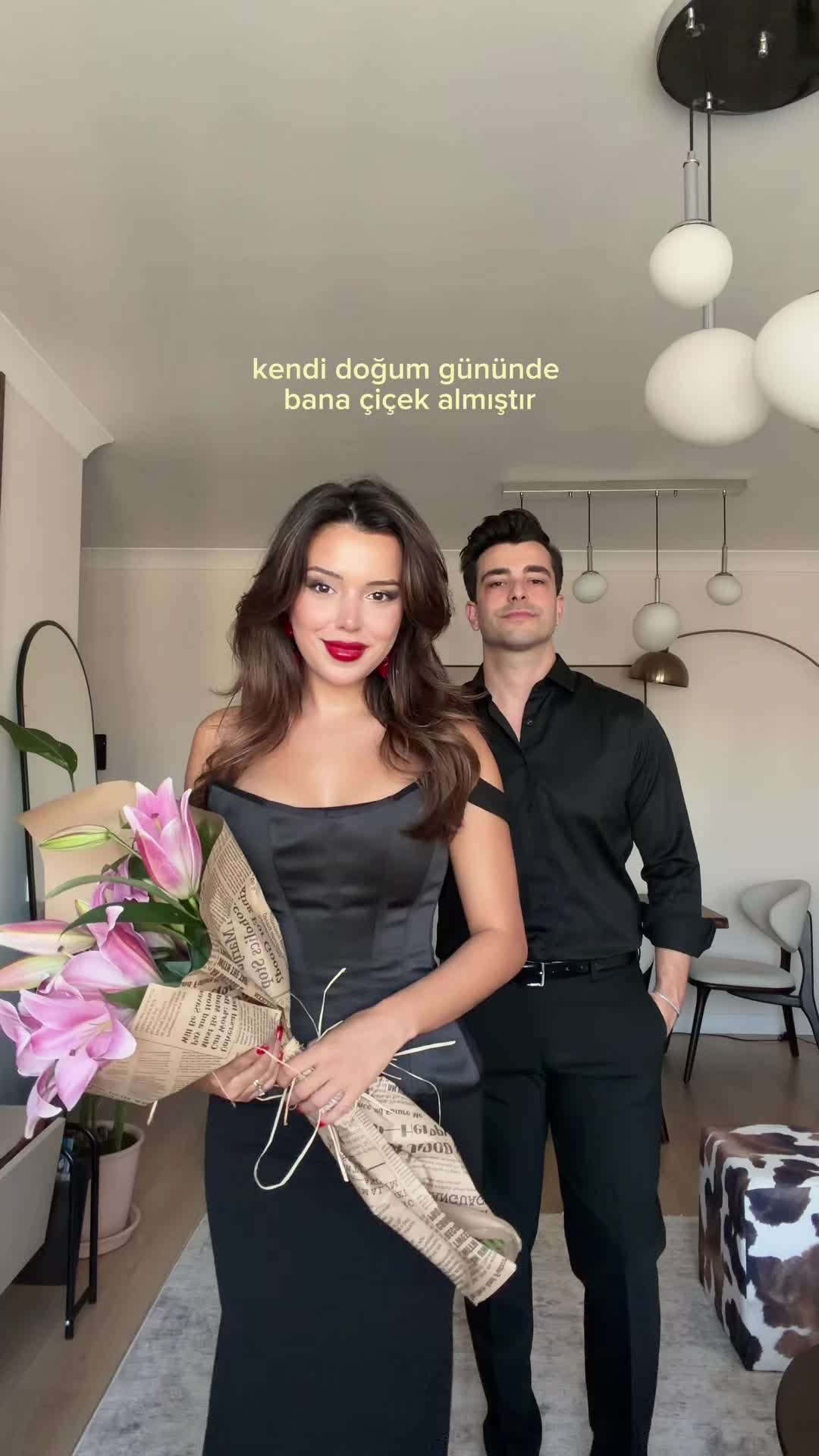 @Mısra 🎀🪞🦌🎐💮